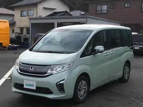 カタログ画像：ステップワゴン （STEPWAGON） Ｇ 2015年4月 DBA-RP2 1500cc ミルクグラス・パール 燃費15.4km / l フロント