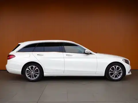 カタログ画像：Ｃクラスステーションワゴン （C-CLASS STATIONWAGON） Ｃ１８０ ステーションワゴン アバンギャルド 2014年10月 DBA-205240C 1600cc ポーラーホワイト（Ｓ） 燃費16.5km / l 外装