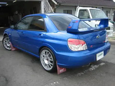 カタログ画像：インプレッサ （IMPREZA） ＷＲＸ ＳＴＩ スペックＣ １７インチタイヤ仕様車 2006年6月 GH-GDB 2000cc ＷＲブルー・マイカ 燃費10.2km / l バック