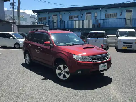 カタログ画像：フォレスター （FORESTER） ２．０ＸＴ 2010年10月 DBA-SH5 2000cc カメリアレッド・パール 燃費12.2km / l メイン（その他）