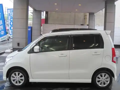 カタログ画像：ＡＺワゴン （AZ-WAGON） ＸＳスペシャル 2010年8月 DBA-MJ23S 660cc パールホワイト 燃費20.4km / l 外装