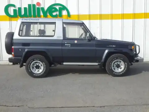 カタログ画像：ランドクルーザー７０ （LAND CRUISER 70） ＺＸ ２ドア（樹脂製大型フェンダー装着車） 1991年8月 U-HZJ73HV 4200cc ダークブルーイッシュグレーメタリック 外装