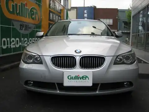 カタログ画像：５シリーズ （5 SERIES） ５２５ｉツーリングハイラインパッケージ 2006年9月 ABA-NL25 2500cc 燃費8.5km / l フロント