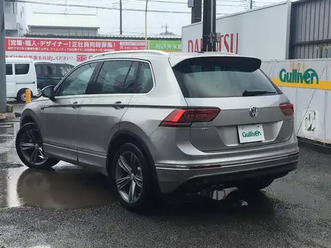 カタログ画像：ティグアン （TIGUAN） ＴＳＩ Ｒライン 2019年1月 ABA-5NCZE 1400cc タングステンシルバーメタリック 燃費16.3km / l バック