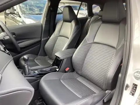 カタログ画像：カローラツーリング （COROLLA TOURING） ダブルバイビー 2019年10月 3BA-NRE210W 1200cc ホワイトパールクリスタルシャイン 燃費15.8km / l 内装