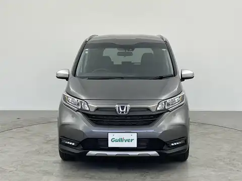 カタログ画像：フリード＋ （FREED PLUS） クロスター ブラックスタイル 2023年6月 5BA-GB5 1500cc ソニックグレー・パール 燃費17.0km / l フロント