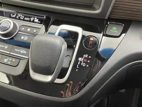 カタログ画像：フリード＋ （FREED PLUS） クロスター ブラックスタイル 2023年6月 5BA-GB5 1500cc ソニックグレー・パール 燃費17.0km / l 内装