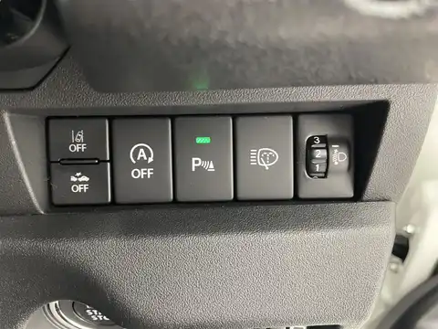 カタログ画像：ジムニーノマド （JIMNY NOMADE） ＦＣ 2025年4月 3BA-JC74W 1500cc アークティックホワイトパール 燃費14.9km / l 内装