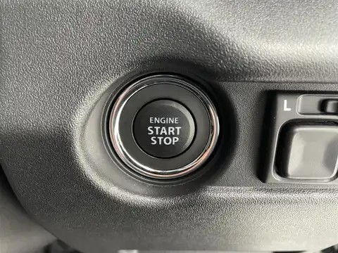 カタログ画像：ジムニーノマド （JIMNY NOMADE） ＦＣ 2025年4月 3BA-JC74W 1500cc アークティックホワイトパール 燃費14.9km / l 内装