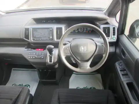 カタログ画像：ステップワゴン （STEPWAGON） Ｇ ＨＤＤナビ スマートスタイルエディション 2011年8月 DBA-RK1 2000cc クリスタルブラック・パール 燃費13.4km / l 内装