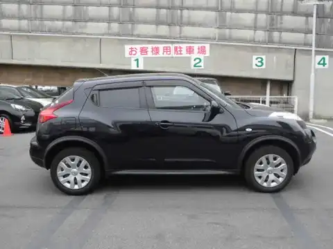 カタログ画像：ジューク （JUKE） １５ＲＸ 2010年6月 DBA-YF15 1500cc サファイアブラック（Ｐ） 燃費17.2km / l 外装