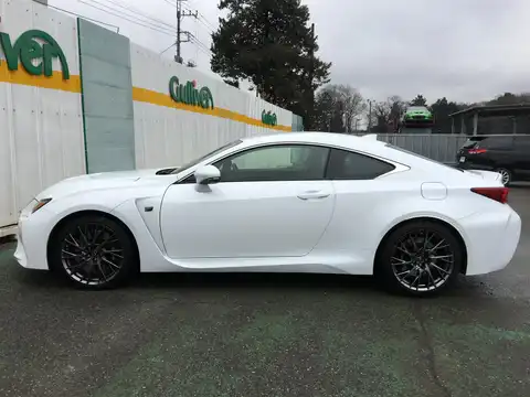 カタログ画像：ＲＣ Ｆ （RC F） ベースグレード 2017年11月 DBA-USC10 5000cc ホワイトノーヴァガラスフレーク 燃費8.2km / l 外装