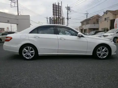 カタログ画像：Ｅクラス （E-CLASS） Ｅ３５０ アバンギャルド 2010年8月 DBA-212056C 3500cc カルサイトホワイト（Ｓ） 燃費9.5km / l 外装