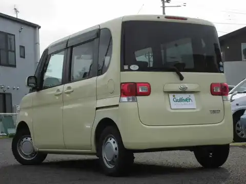 カタログ画像：タント （TANTO） Ｌ 2009年12月 DBA-L375S 660cc ホワイトorコットンアイボリー 燃費18.2km / l バック