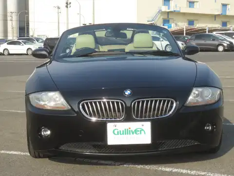 カタログ画像：Ｚ４ （Z4） ３．０ｉ 2005年9月 GH-BT30 3000cc ブラック・サファイア（メタリック・カラー） 燃費9.3km / l フロント