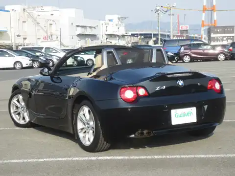 カタログ画像：Ｚ４ （Z4） ３．０ｉ 2005年9月 GH-BT30 3000cc ブラック・サファイア（メタリック・カラー） 燃費9.3km / l バック