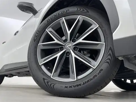 カタログ画像：ＬＢＸ （LBX） クール 2023年12月 6AA-MAYH10 1500cc ソニッククォーツ＆ブラック 燃費27.7km / l タイヤ