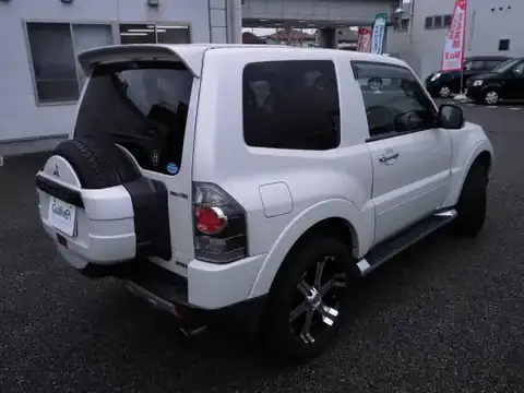 カタログ画像：パジェロ （PAJERO） ショート スーパーエクシード 2007年10月 CBA-V87W 3800cc ウォームホワイトパール バック