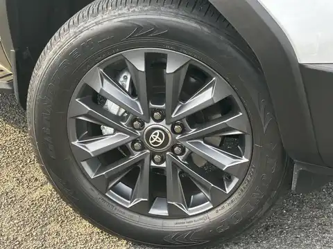 カタログ画像：ランドクルーザー２５０ （LAND CRUISER 250） ＺＸ 2024年4月 3DA-GDJ250W 2800cc プラチナホワイトパールマイカ 燃費11.0km / l タイヤ