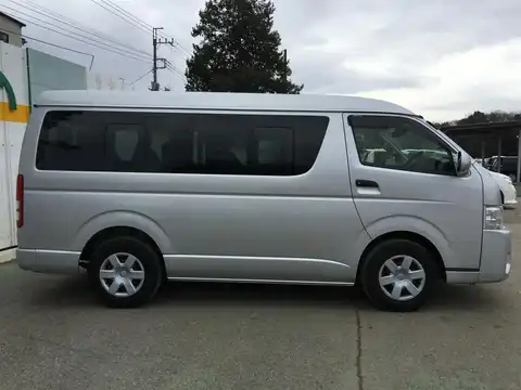 カタログ画像：ハイエースワゴン （HIACE WAGON） ＤＸ 2017年12月 CBA-TRH219W 2700cc シルバーマイカメタリック 燃費9.1km / l 外装