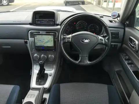 カタログ画像：フォレスター （FORESTER） ２．０ＸＴ 2005年1月 TA-SG5 2000cc ピュアホワイト 燃費13.0km / l 内装