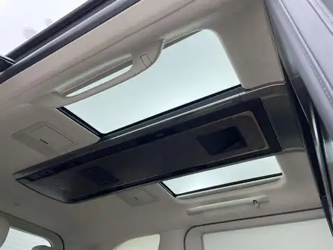 カタログ画像：ＬＭ （LM） ＬＭ５００ｈ エグゼクティブ 2025年8月 5AA-TAWH15W 2400cc グラファイトブラックガラスフレーク 燃費13.5km / l 内装