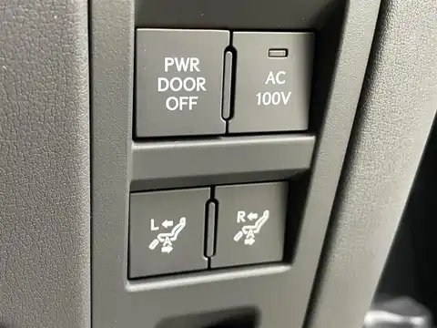 カタログ画像：ＬＭ （LM） ＬＭ５００ｈ エグゼクティブ 2025年8月 5AA-TAWH15W 2400cc グラファイトブラックガラスフレーク 燃費13.5km / l 内装