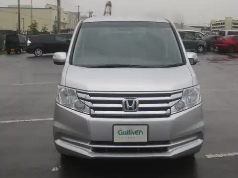 カタログ画像：ステップワゴン （STEPWAGON） Ｇ コンフォートセレクション 2013年12月 DBA-RK2 2000cc スーパープラチナ・メタリック 燃費13.6km / l フロント