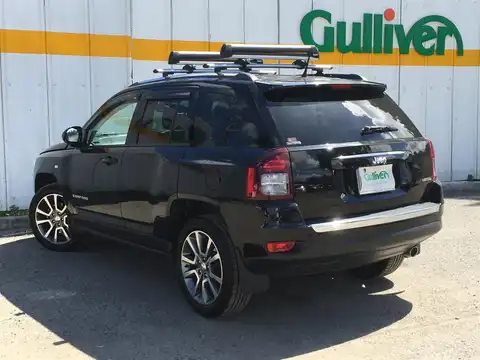 カタログ画像：ジープ・コンパス （JEEP COMPASS） リミテッド 2012年3月 ABA-MK49 2000cc トゥルーブルーパールコート 燃費10.5km / l バック