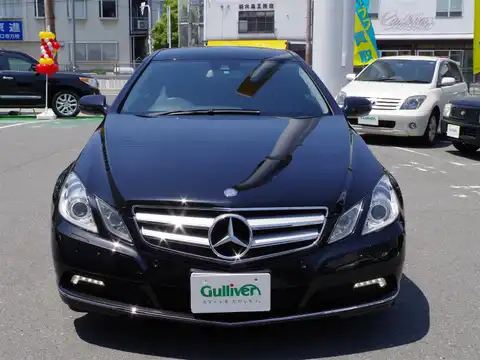 カタログ画像：Ｅクラス （E-CLASS） Ｅ３５０ クーペ 2009年7月 DBA-207356 3500cc オブシディアンブラック（Ｍ）orブラック（Ｓ） 燃費9.1km / l フロント