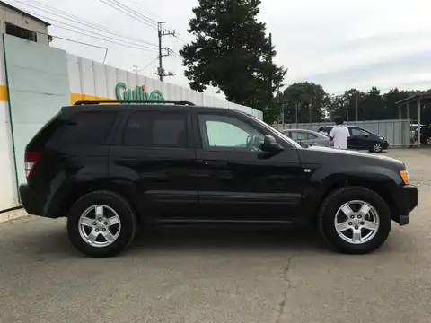 カタログ画像：ジープ・グランドチェロキー （JEEP GRAND CHEROKEE） ラレード４．７ 2006年6月 GH-WH47 4700cc ブリリアントブラッククリスタルパールコート 燃費6.1km / l 外装