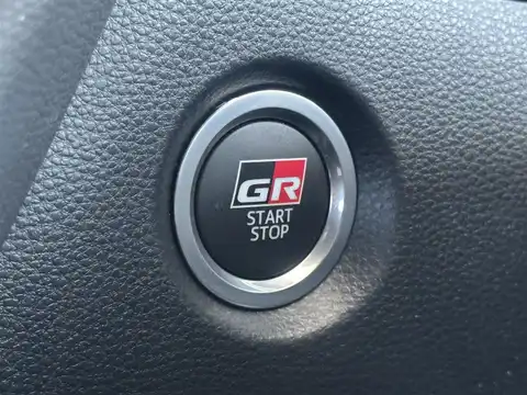 カタログ画像：ＧＲカローラ （GR COROLLA） ＲＺ 2023年8月 4BA-GZEA14H 1600cc プラチナホワイトパールマイカ 燃費12.4km / l 内装