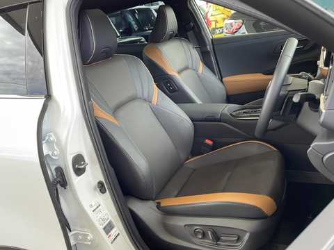 カタログ画像：クラウンクロスオーバー （CROWN CROSSOVER） ＲＳアドバンスド・ザ リミテッド－マットメタル 2023年12月 5AA-TZSH35 2400cc 燃費15.7km / l フロント