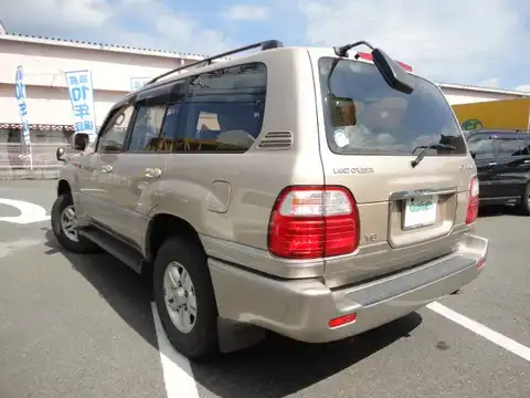 カタログ画像：ランドクルーザー１００ （LAND CRUISER 100） シグナス 2003年8月 GH-UZJ100W 4700cc ベージュパールクリスタルシャイン 燃費6.1km / l バック