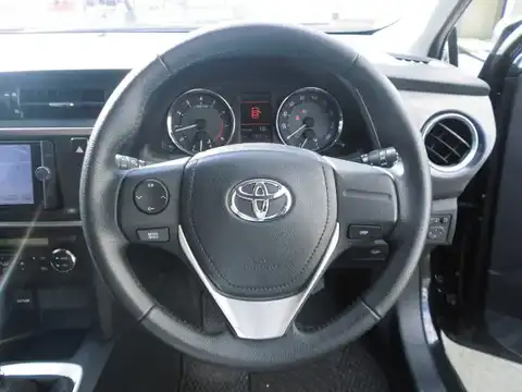 カタログ画像：オーリス （AURIS） ＲＳ Ｓパッケージ 2012年8月 DBA-ZRE186H 1800cc ブラックマイカ 燃費14.4km / l 内装