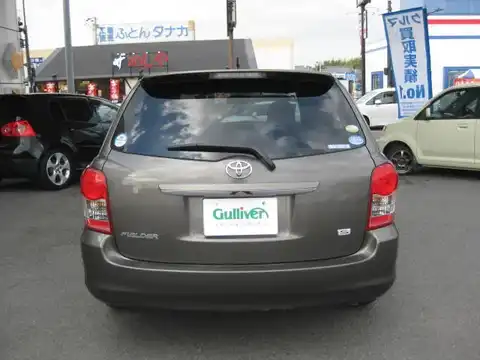 カタログ画像：カローラフィールダー （COROLLA FIELDER） １．８Ｓ 2008年10月 DBA-ZRE142G 1800cc ブロンズマイカメタリック 燃費16.8km / l バック