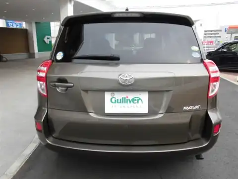 カタログ画像：ＲＡＶ４ （RAV4） スタイル 2010年8月 DBA-ACA36W 2400cc ブロンズマイカメタリック 燃費13.4km / l バック