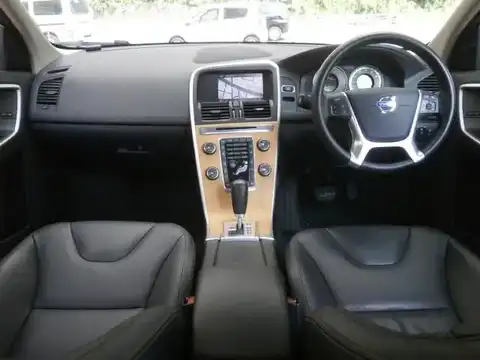 カタログ画像：ＸＣ６０ （XC60） Ｔ５ ＬＥ 2011年10月 CBA-DB4204TXC 2000cc アイスホワイト 燃費9.7km / l 内装