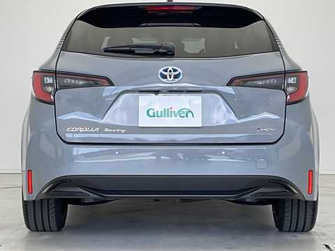 カタログ画像：カローラツーリング （COROLLA TOURING） アクティブスポーツ 2024年4月 6AA-ZWE219W 1800cc アティチュードブラックマイカ×セメントグレーメタリック 燃費27.3km / l バック