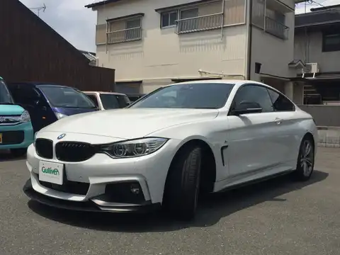 カタログ画像：４シリーズ （4 SERIES） ４２８ｉクーペ Ｍスポーツ 2013年9月 DBA-3N28 2000cc アルピン・ホワイトⅢ（ソリッド・カラー） 燃費15.2km / l フロント