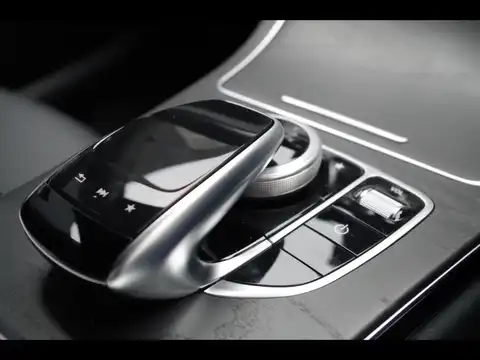 カタログ画像：Ｃクラスステーションワゴン （C-CLASS STATIONWAGON） Ｃ２００ ステーションワゴン スポーツ 2015年4月 RBA-205242 2000cc ダイヤモンドホワイト（Ｍ） 燃費16.5km / l 内装