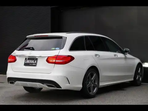 カタログ画像：Ｃクラスステーションワゴン （C-CLASS STATIONWAGON） Ｃ２００ ステーションワゴン スポーツ 2017年2月 RBA-205242 2000cc ダイヤモンドホワイト（Ｍ） 燃費14.2km / l バック