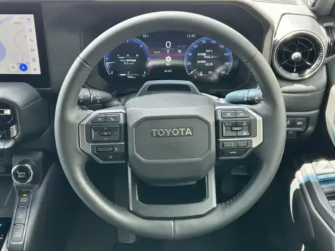 カタログ画像：ランドクルーザー２５０ （LAND CRUISER 250） ＶＸ 2024年4月 3DA-GDJ250W 2800cc プラチナホワイトパールマイカ 燃費11.0km / l 内装