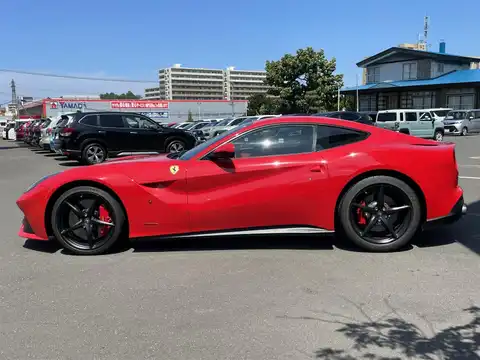 カタログ画像：Ｆ１２ベルリネッタ （F12 BERLINETTA） ベースグレード 2012年7月 ABA-F152 6300cc 外装