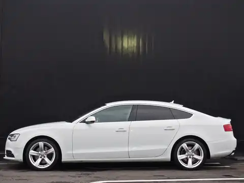 カタログ画像：Ａ５スポーツバック （A5 SPORTBACK） ２．０ＴＦＳＩクワトロ 2013年7月 DBA-8TCDNL 2000cc アイビスホワイト 燃費13.6km / l 外装