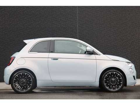 カタログ画像：５００ｅ （500e） アイコン 2022年6月 ZAA-FA1 アイス ホワイト 外装