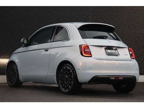 カタログ画像：５００ｅ （500e） アイコン 2022年6月 ZAA-FA1 アイス ホワイト 外装