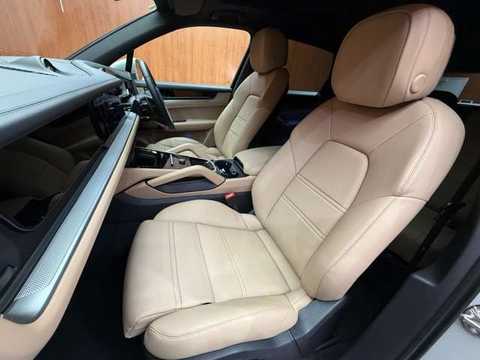 カタログ画像：カイエン （CAYENNE） カイエン 2023年4月 7BA-E3RK 3000cc クォーツァイトグレーメタリックorアークティックグレーorクレヨン 内装