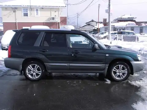 カタログ画像：フォレスター （FORESTER） ＸＴ Ｌ．Ｌ．Ｂｅａｎエディション 2004年2月 TA-SG5 2000cc ナチュラルグリーン・マイカ／カーボングレー・メタリック 燃費13.0km / l 外装