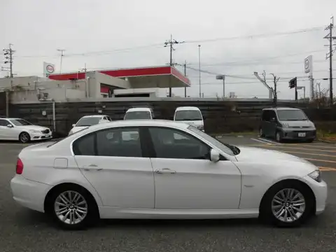 カタログ画像：３シリーズ （3 SERIES） ３２５ｉ ハイラインパッケージ 2010年5月 LBA-PH25 3000cc アルピン・ホワイトⅢ（ソリッド・カラー） 燃費11.6km / l 外装